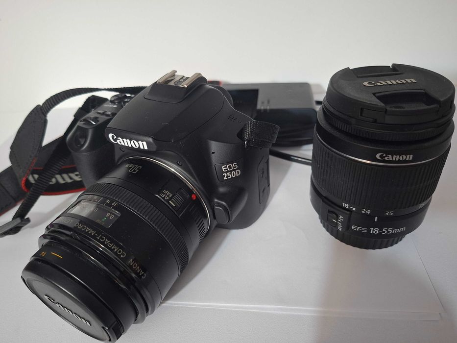 DSLR Canon EOS 250D