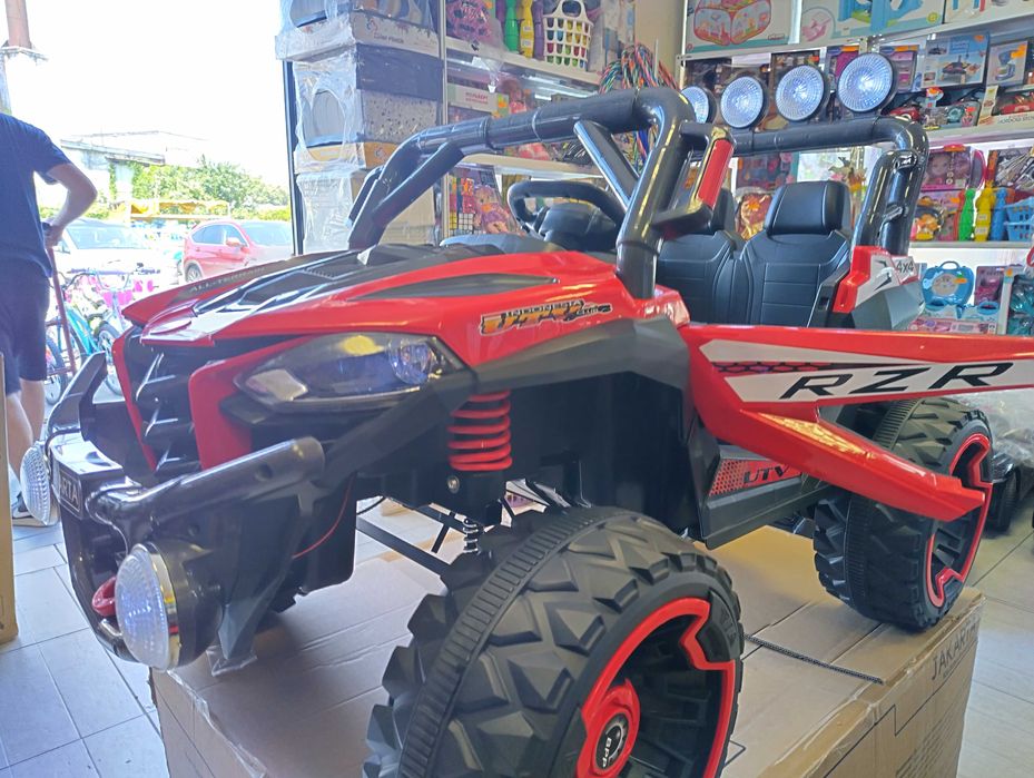 SAFARI двуместен акумулаторен джип JAKARTA 4x4 червен