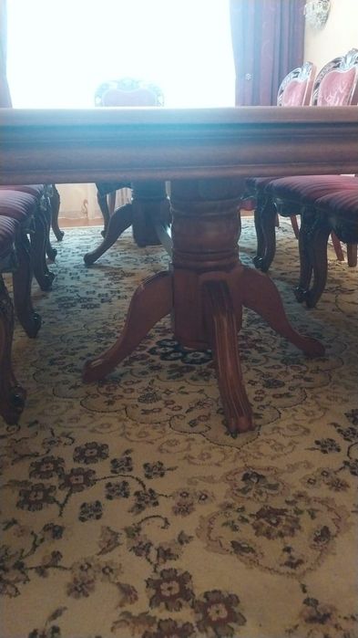 Стол со стульями