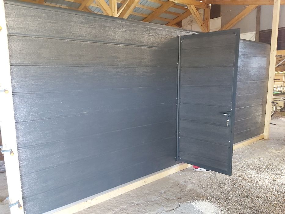Porți de garaj gri antracit