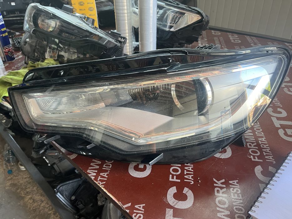 Фар Audi A6 2014-