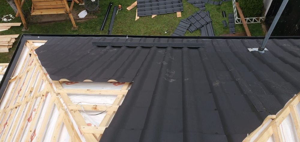 Executam acoperisuri