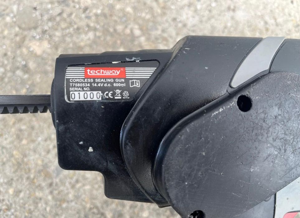 Pistol de silicon cu acumulator Niko 14.4V Techway