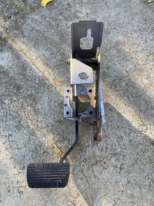 Педал за спирачка шевролет каптива автомат