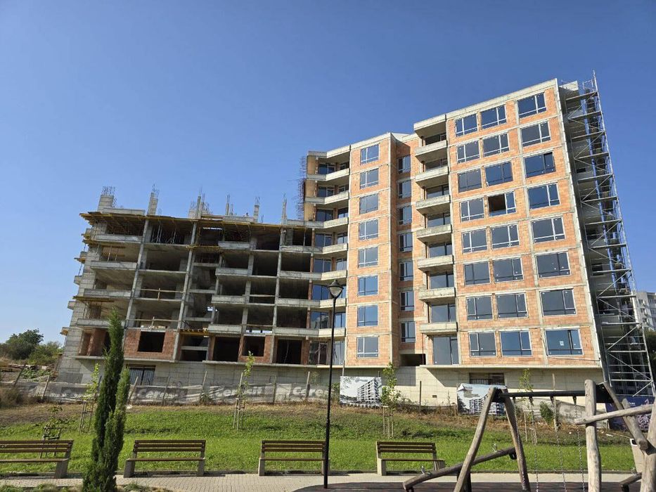 Продава се Тристаен апартамент в Бургас, Меден рудник - зона А - 89 кв.м за 888 €/кв.м - Снимка #4