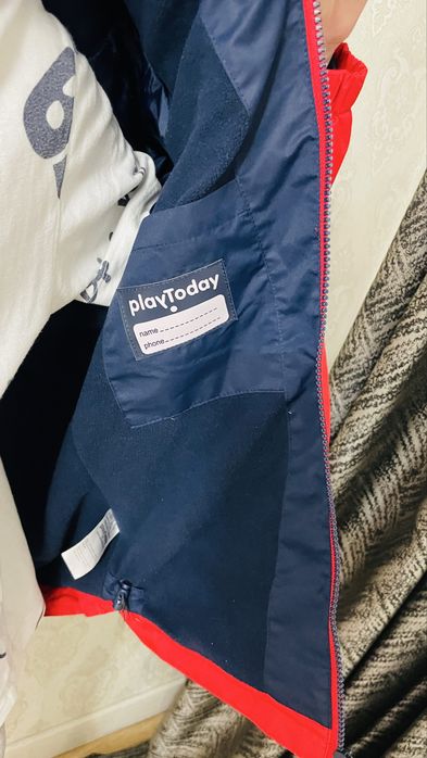 Куртка осенняя(ветровка)