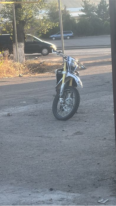 Продам эндуро syc300