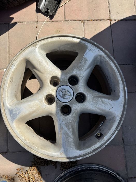 Продам диски Тойота