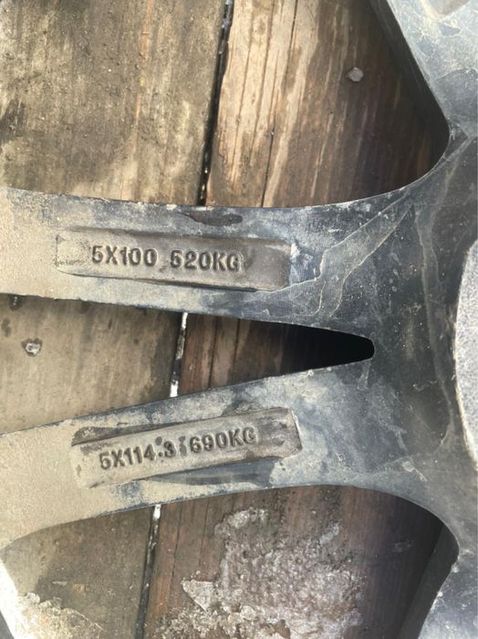 Продам диски R18 5/114.3