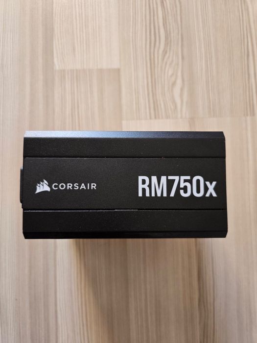 Захранващ блок Corsair RM750X