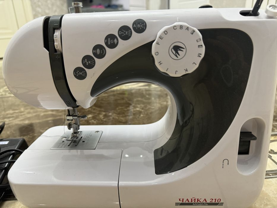 Швейная машина новая