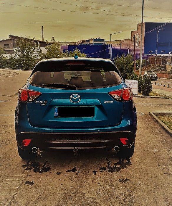 Mazda CX-5 = 4x4 = 2.2 diesel (an 2013)