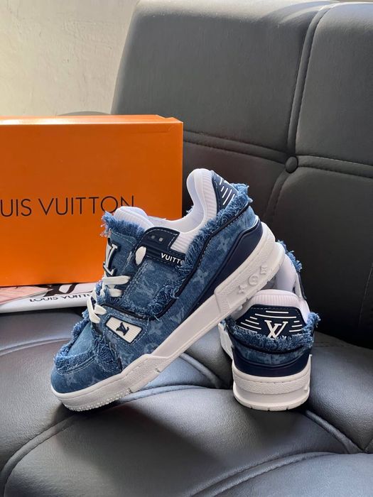 Adidasi Louis Vuitton noi