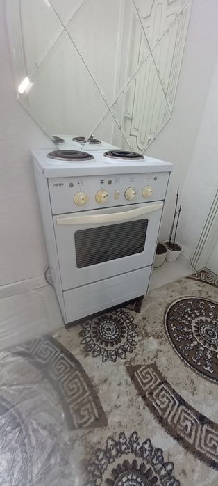 Электро плита с духовкой