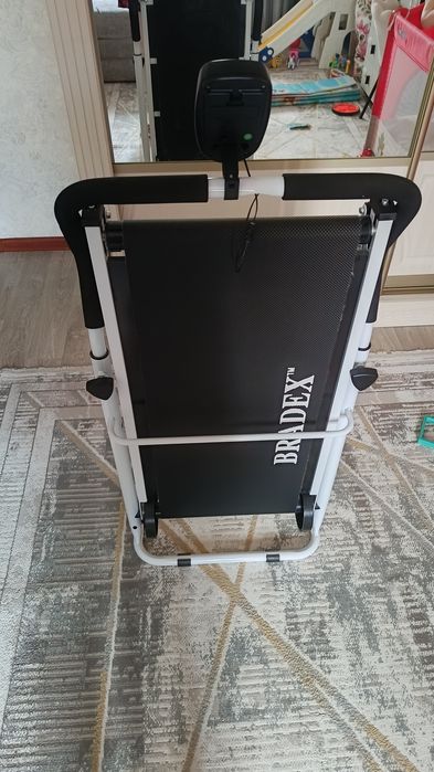 Продам беговую дорожку