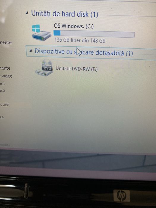 Laptop HP display mare 17,3 inch funcțional vine cu incarcator.Trimit prin curier.