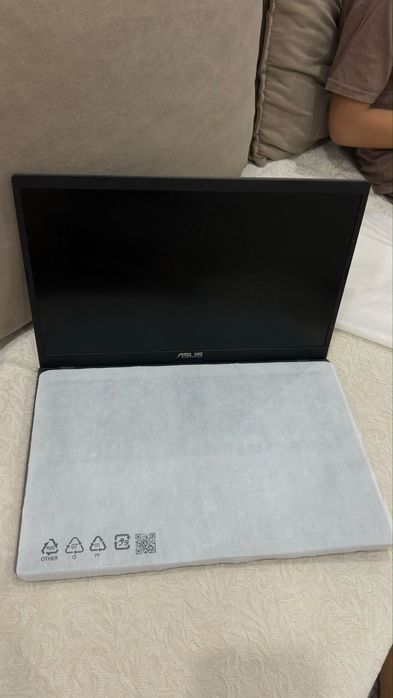 ASUS Laptop 15 X515EA-BQ1189W