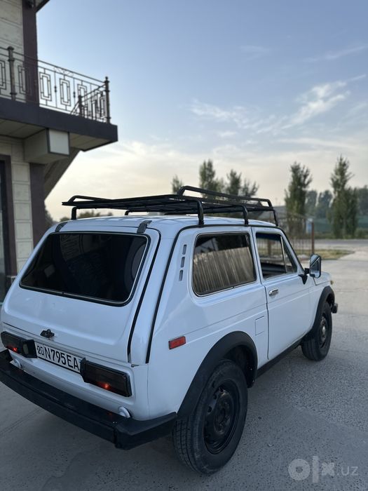 Vaz 2121 NIVA Sotiladi