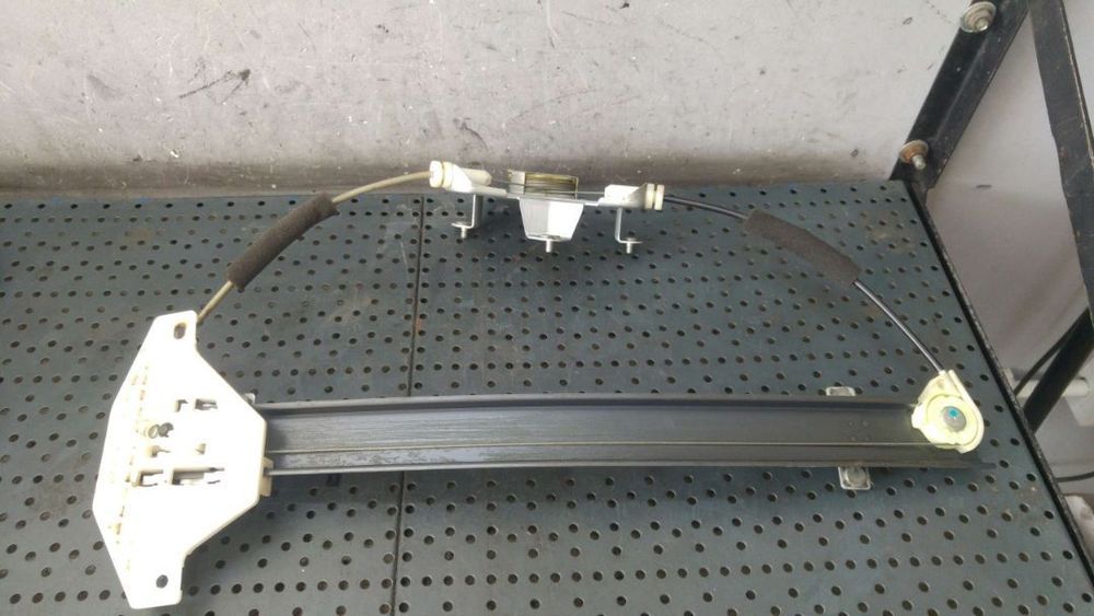 Macara geam stanga fata opel antara a l07