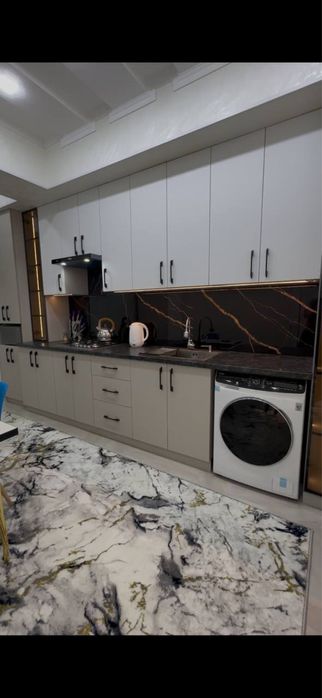 Buxoro shaxarda Joylashgan 2 xonali Hi Tech IJARAGA BERILADI