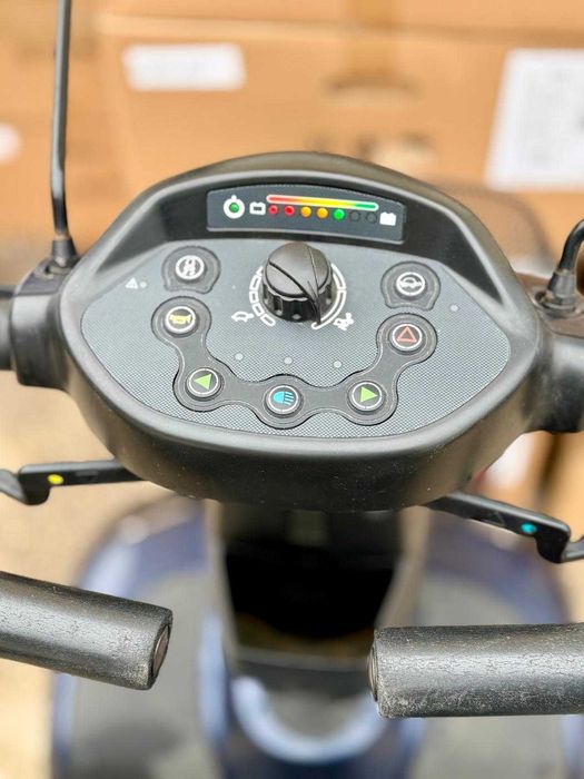 Електрически скутер акумулаторна количка за трудно подвижни хора