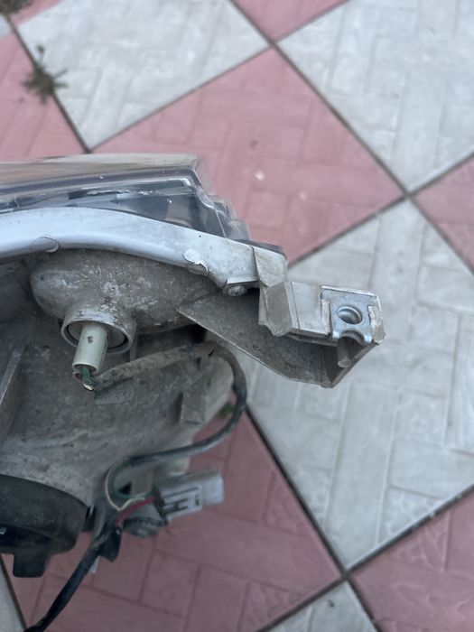 Фара головного света ТЛК Прадо 120