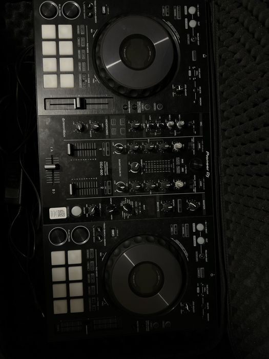 Pioneer DDJ-800 DJ Controller + UDG калъф | Оставаща Гаранция