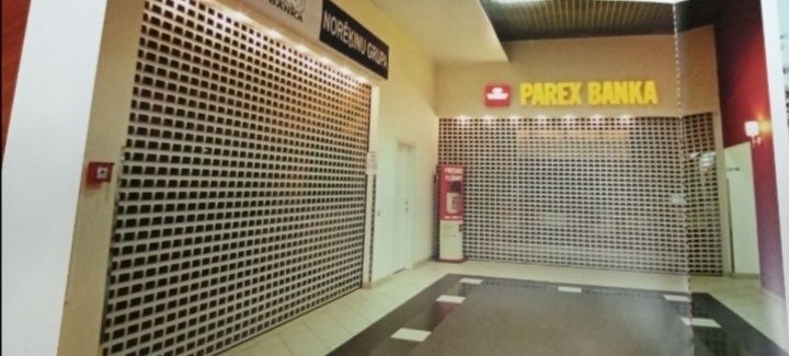 Ворота секционные, ролставни