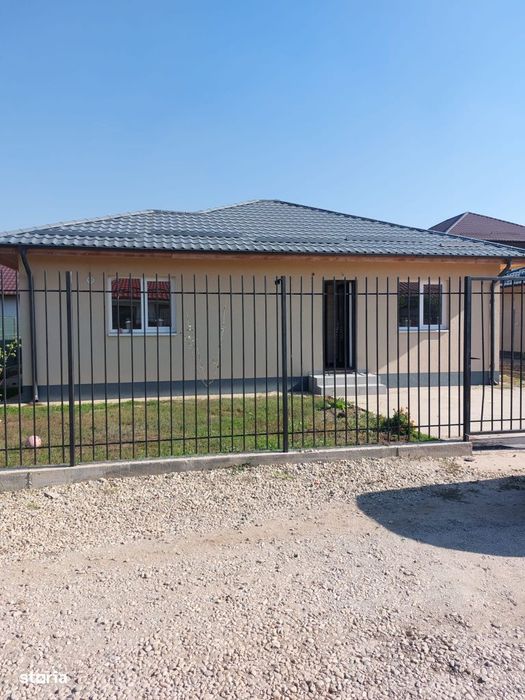 Casa moderna la 800-900 m de STB si 3 km de metrou.FINALIZATA !