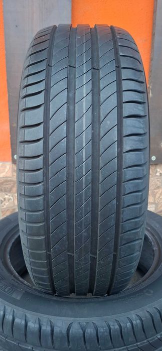 2бр. 205/55/16 Michelin 6.8mm грайфер, дот 20г. Безплатен монтаж