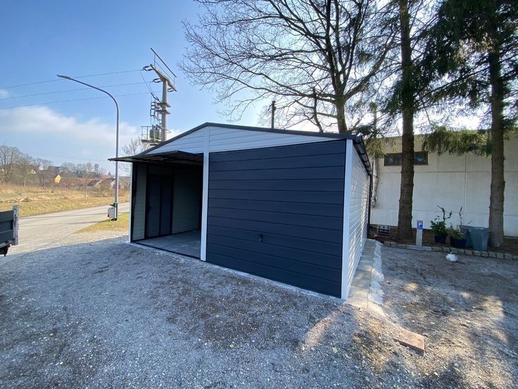 Garaj Metalic 3.3 x 6m la Comanda | Garaj Auto | Panouri Sandwich | Montaj Inclus