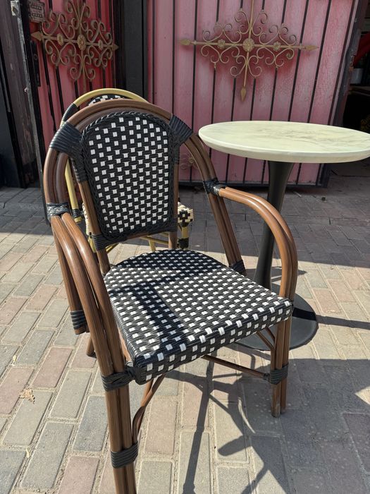 Продам столы и стулья для кафе, рестораны, летников