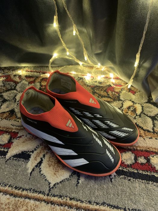 Продам сороконожки Adidas