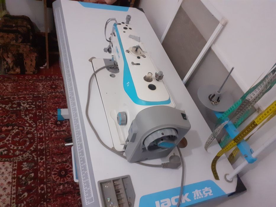 Тикув машинаси сатлади