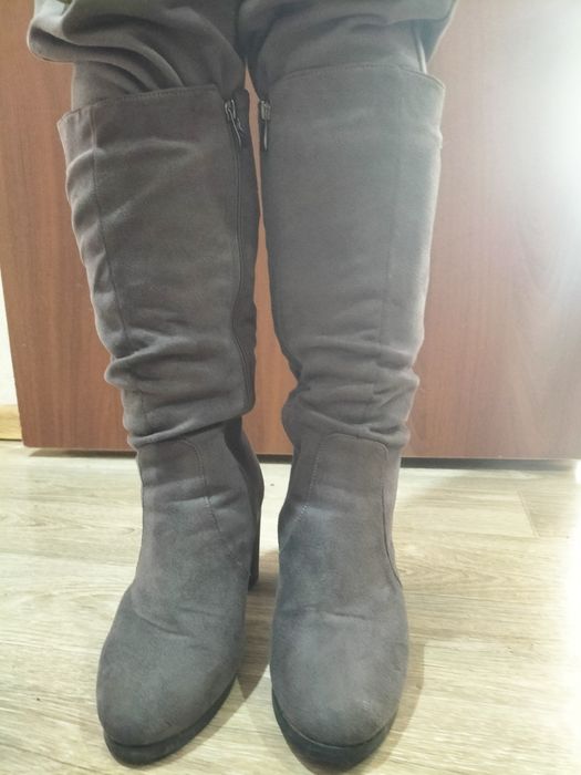 Продам женские сапожки