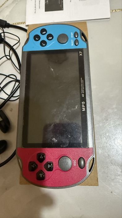 Игра консоль портативная