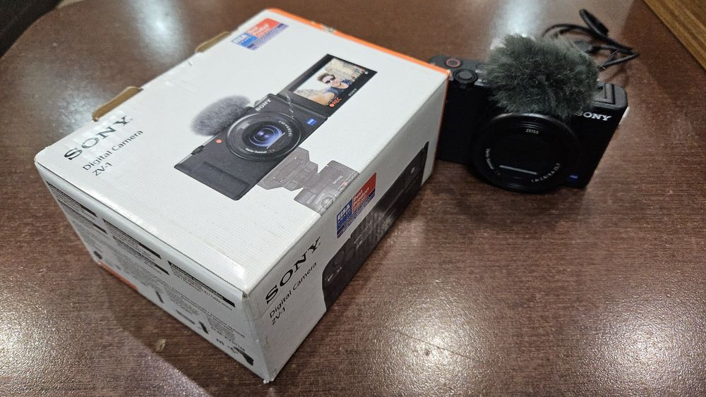 Камера Sony ZV-1  для блогеров и стримеров