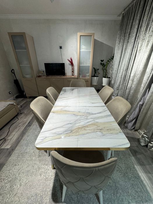 Продам стол со стульями!