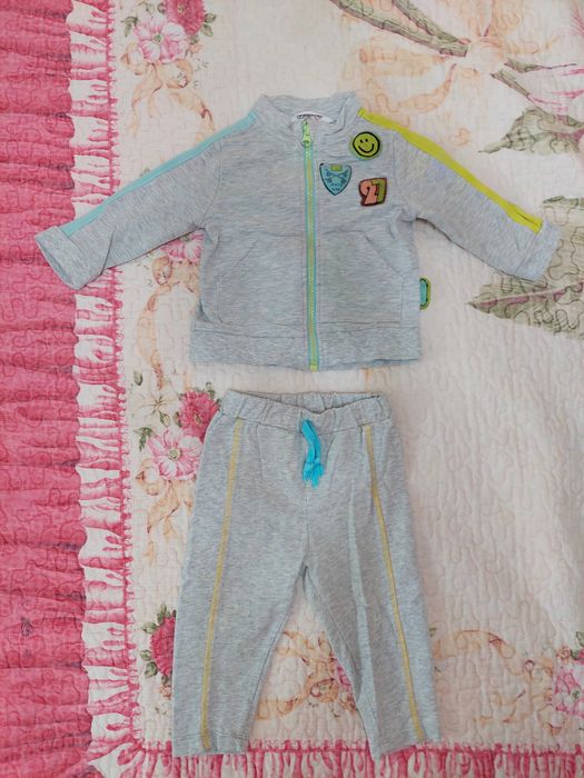 Распродажа детских вещей