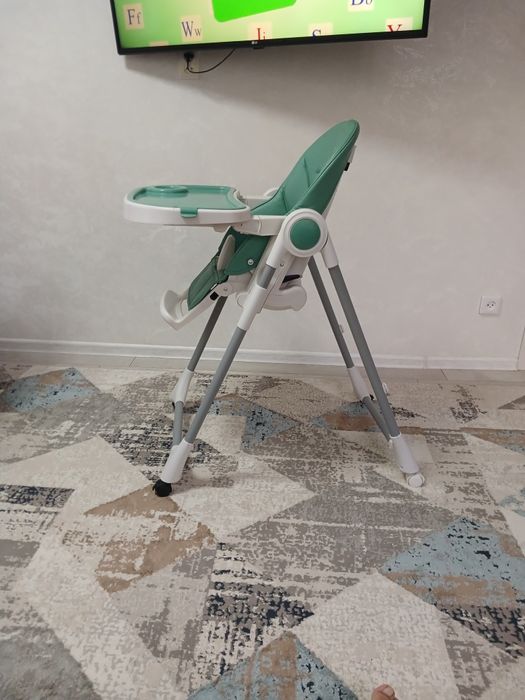 Продам детский стол для кормления