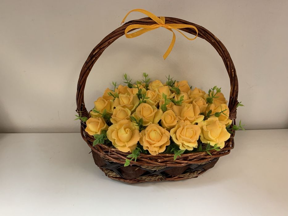 Цветя изработени с глицеринов ароматен сапун и Българска роза