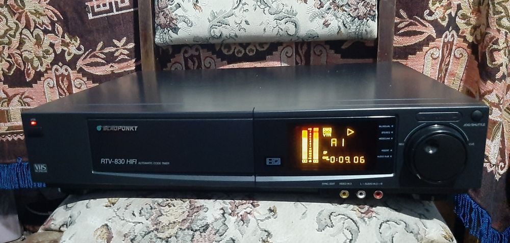 Vând videorecorder blaupunkt stereo rtv-830 în stare bună