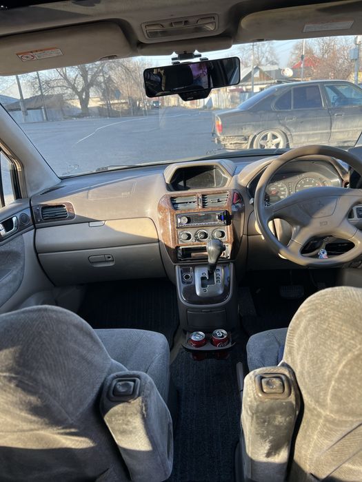 Mitsubishi chariot grandis