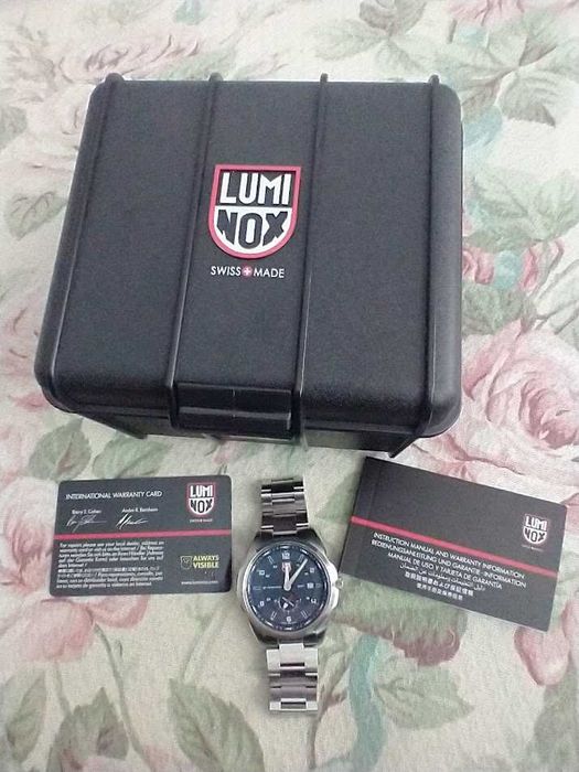 Luminox Adventurer 200 m water resist