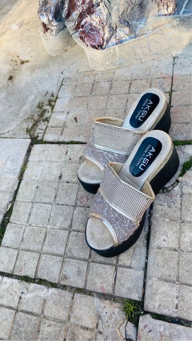 За 70€ и двете който иска да ми пише