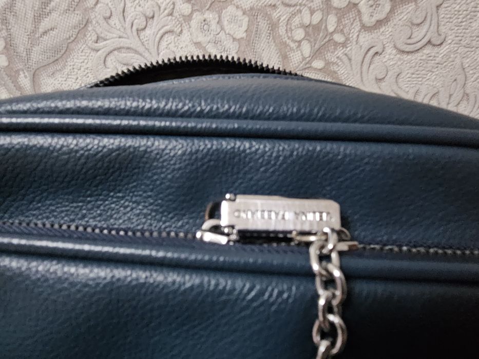 Продам сумочку кросбоди Fabbiano