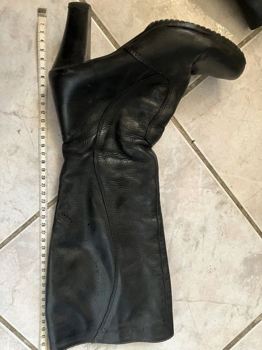 Дамски боти и ботуши