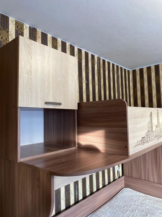 Двухъяростную детский кровать