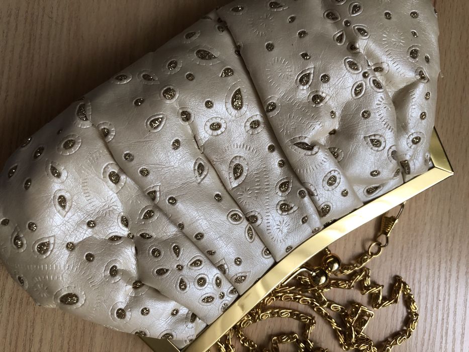 Нарядная маленькая сумочка