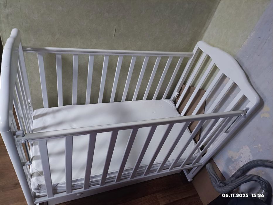 Продам детскую кроватку